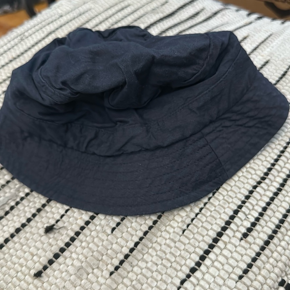 Hat (tag remove). Unisex